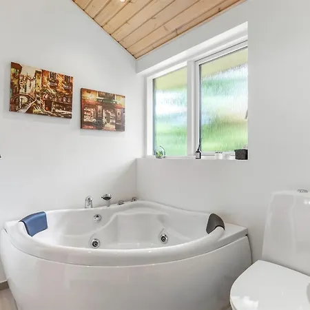 Feriehus Nanni - From The Sea By Interhome *